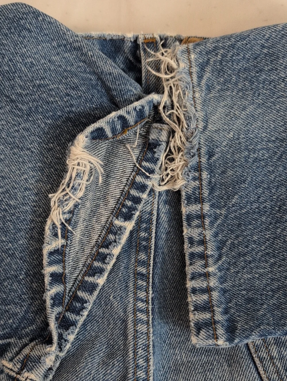 Vintage Levi's Orange Tab Denim Jeans Mens size 32 Waist 33 Length